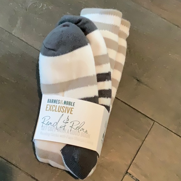 Barnes & Noble Other - Reading Socks with Faux Sherpa Lining